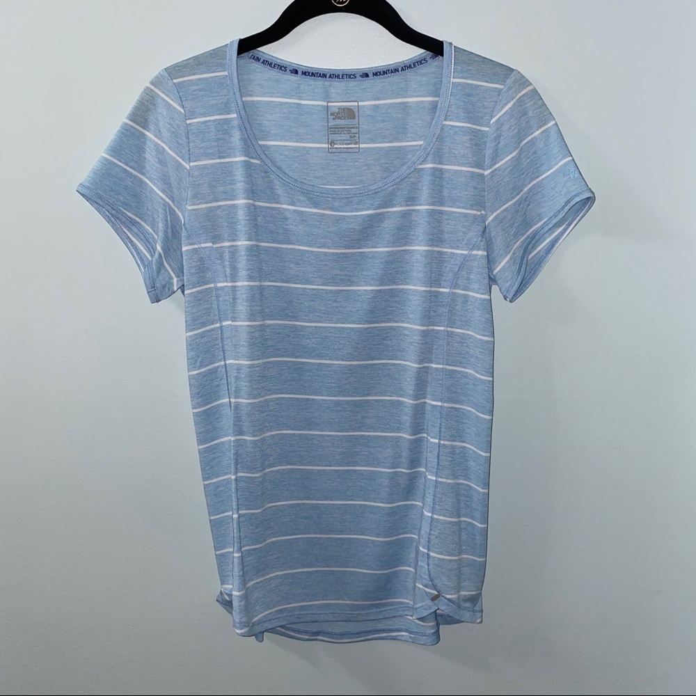 NWOT North Face Dry Fit Top